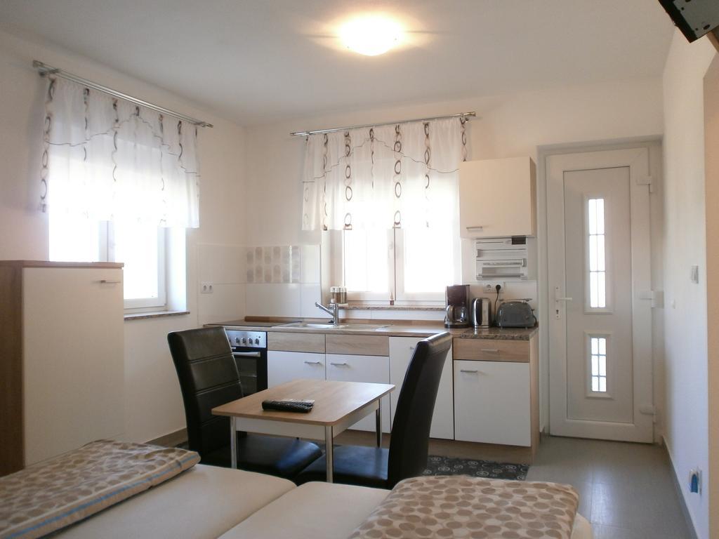Apartments Bora Ližnjan Kamer foto