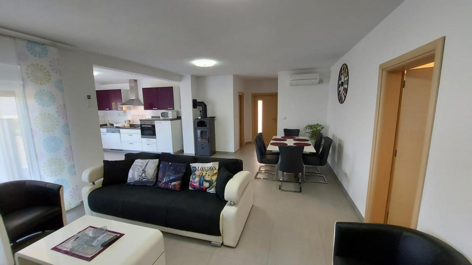 Apartments Bora Ližnjan Buitenkant foto