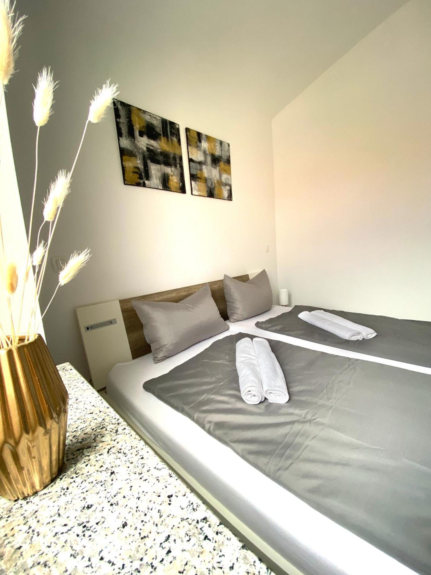 Apartments Bora Ližnjan Buitenkant foto