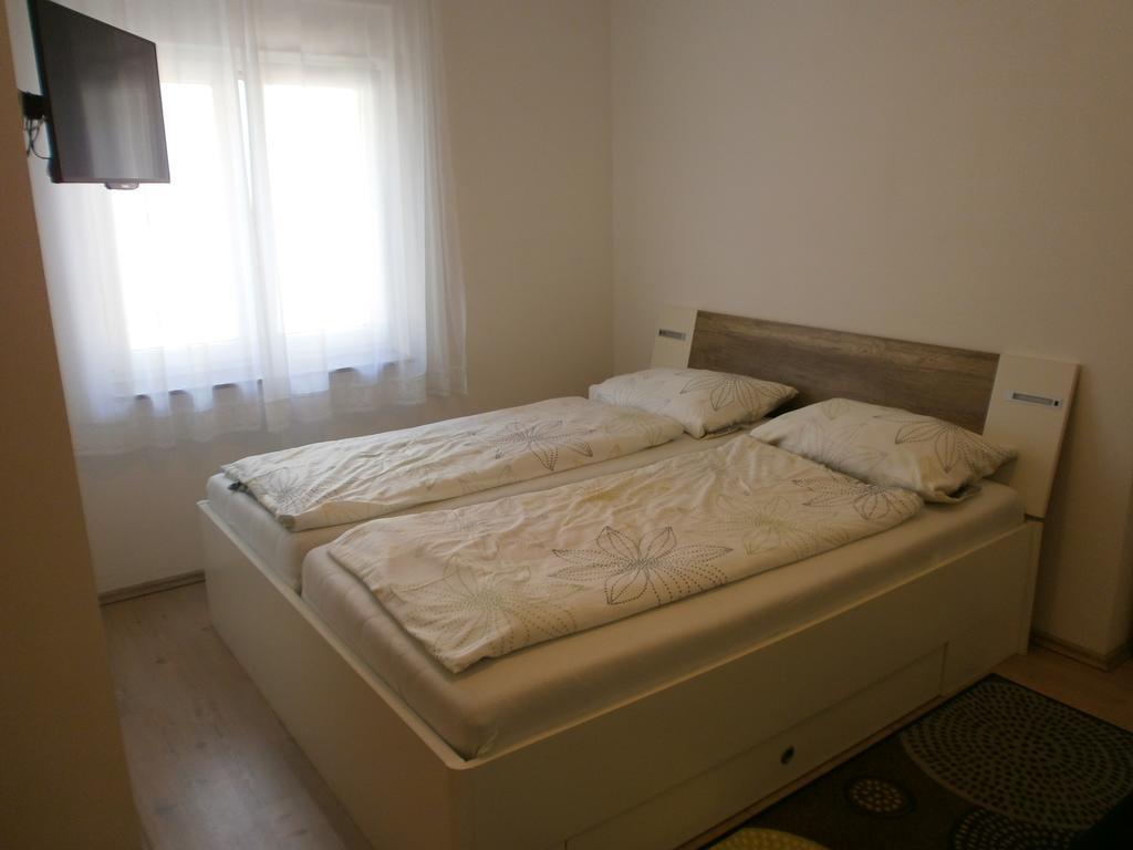Apartments Bora Ližnjan Buitenkant foto